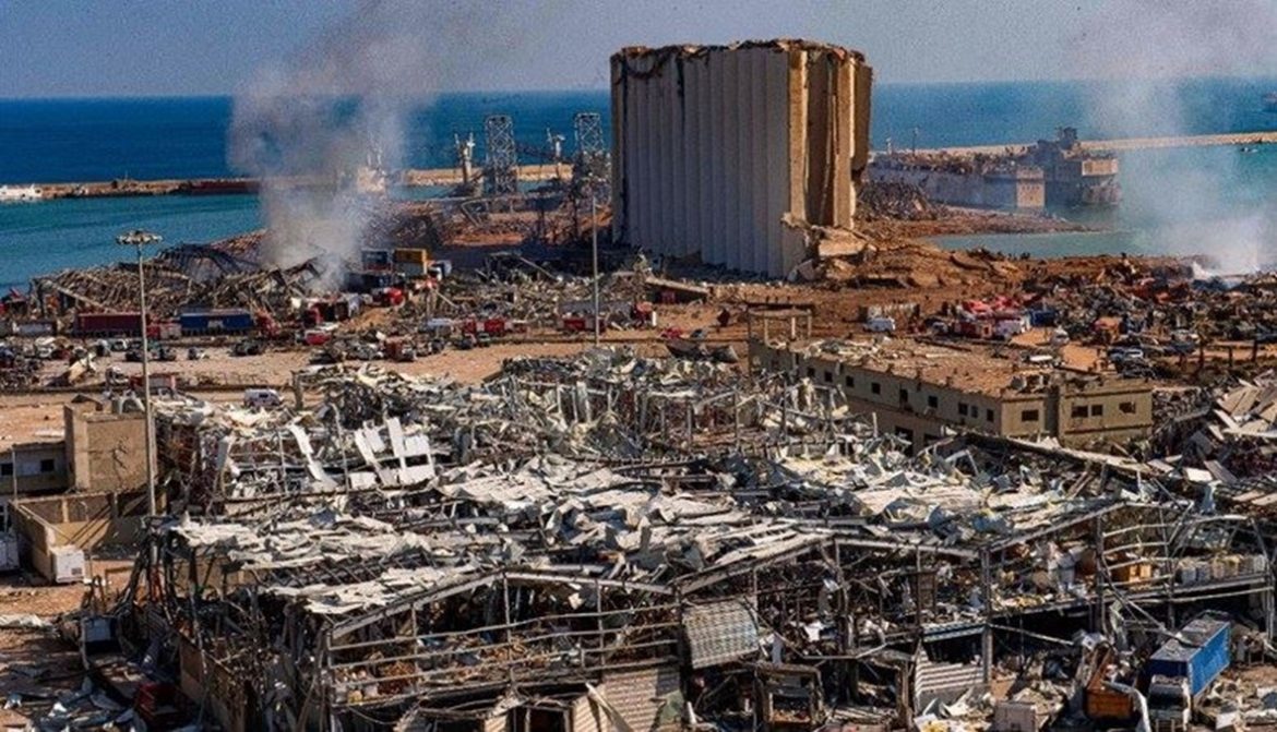 الاخبار: المحقّقون الفرنسيّون يستبعدون نظريّة الصاروخ في انفجار المرفأ… شركة سافارو ليست وهمية
