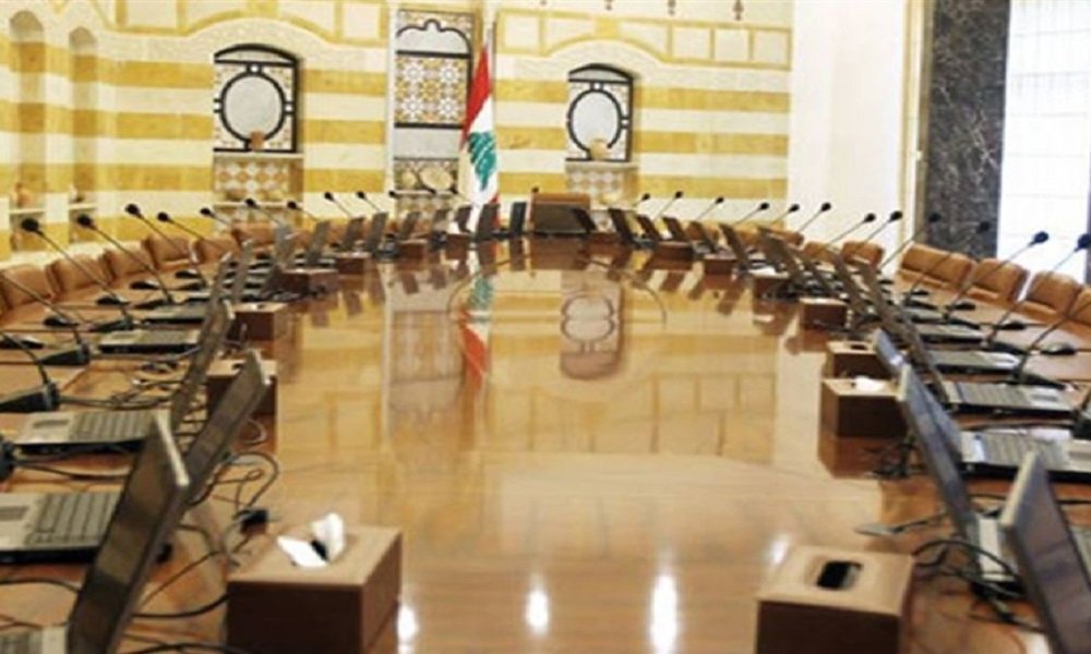 انطباعات عربية متشائمة و العقوبات الفرنسية أطاحت بالحكومة