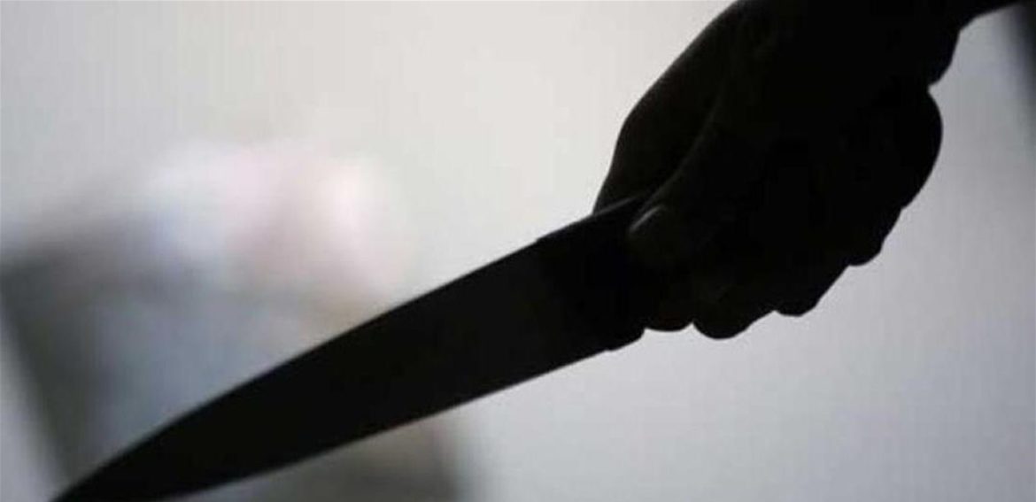 طعن والدته بالسكين في رأسها ورقبتها في الشياح…!